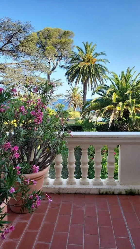 Emplacement Exceptionnel Pour 4 Personnes Boulouris-sur-Mer Apartment