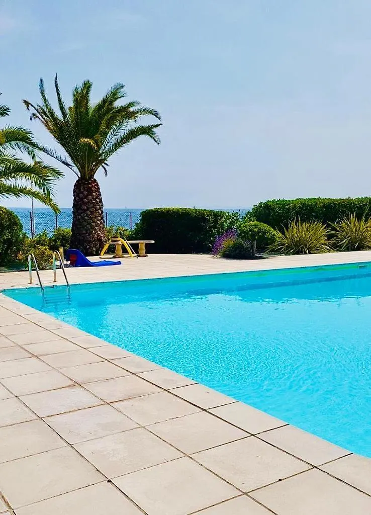 Apartment Emplacement Exceptionnel Pour 4 Personnes Boulouris-sur-Mer